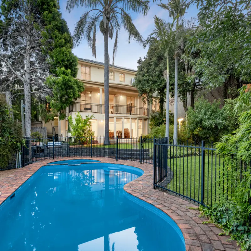 Toorak luxury residence with pool representing prestige real estate in Melbourne’s Inner East